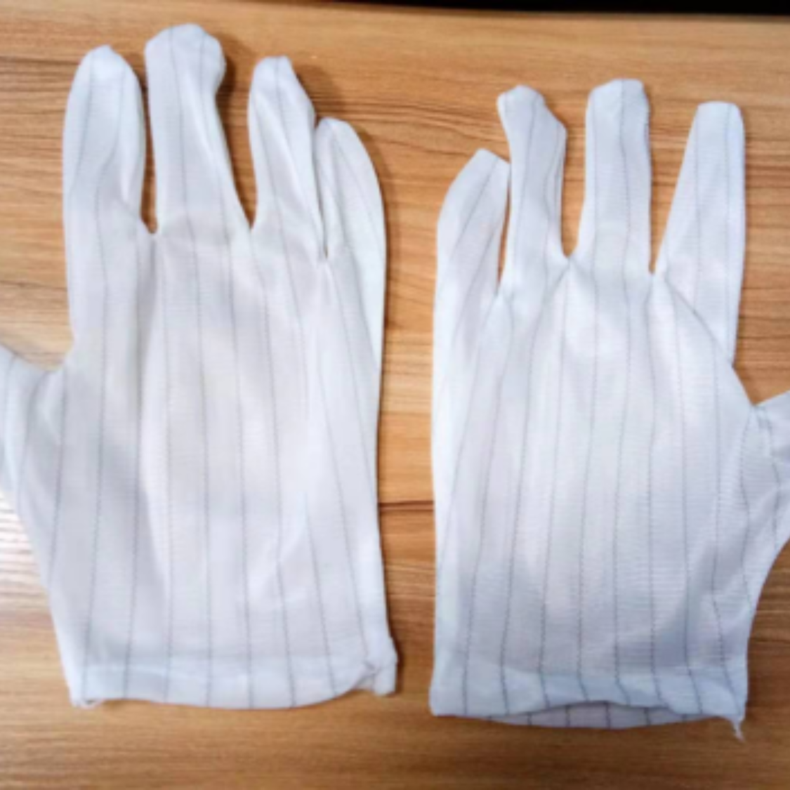 Bao tay phòng sạch.